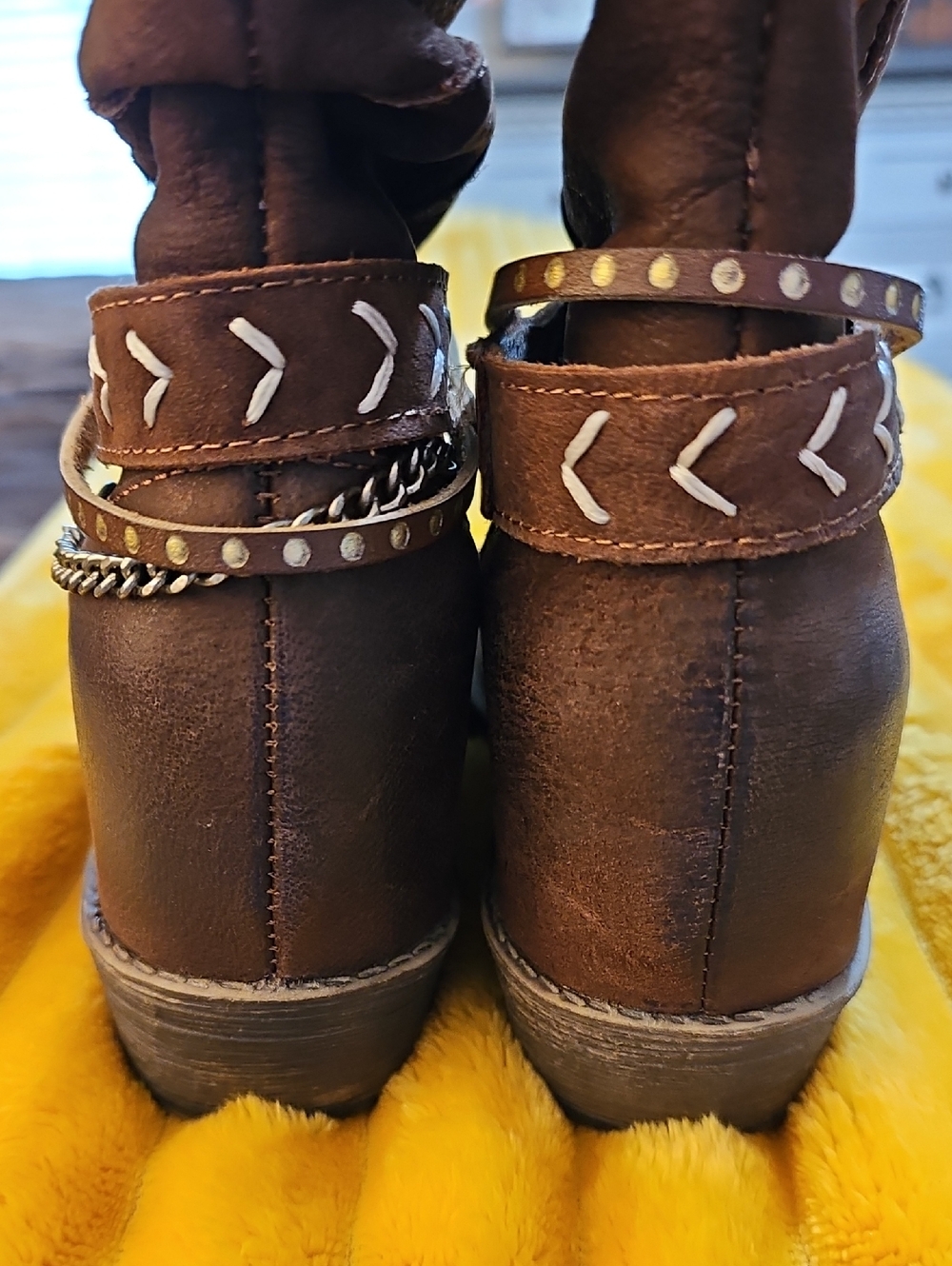 Boots - Picture 9 of 16